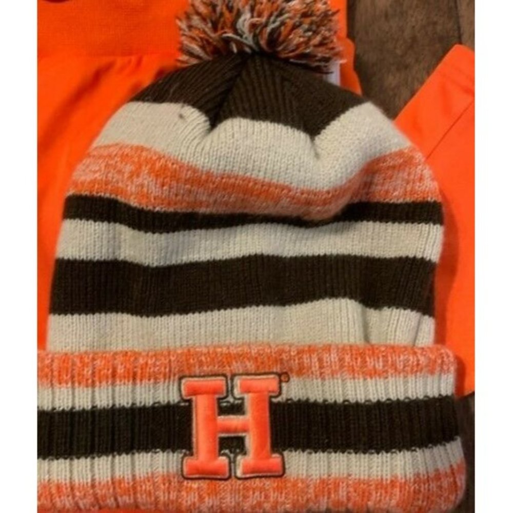 HOOTERS CUFFED KNIT BEANIE HAT W/Pom WINTER CAP